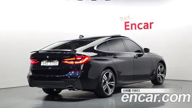 BMW 6 серии Gran Turismo 2018 thumb 9