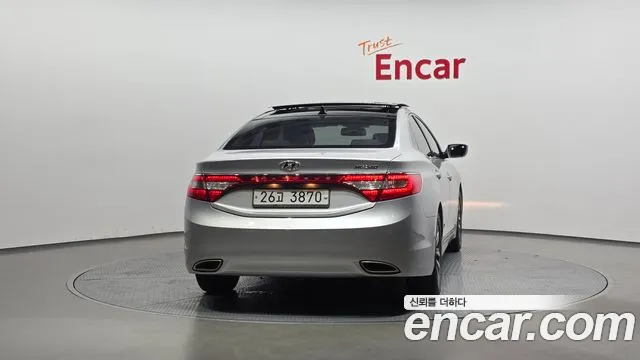 Hyundai Grandeur 2011 thumb 10