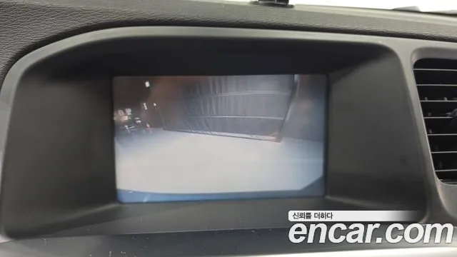Volvo S60 2014 thumb 10