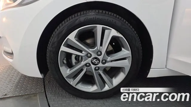 Hyundai AD 2017 thumb 5