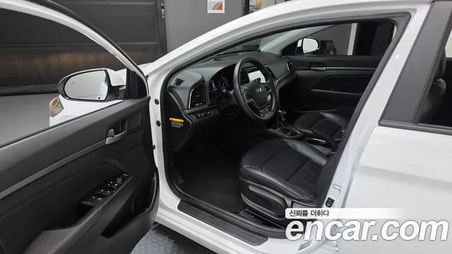 Hyundai AD 2017 thumb 12