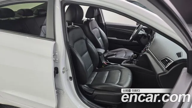 Hyundai AD 2017 thumb 9