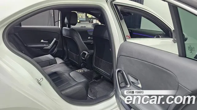 Mercedes-Benz A-Class 2022 thumb 3
