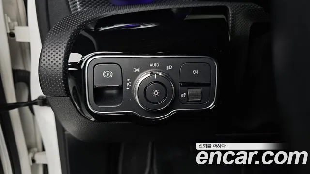 Mercedes-Benz A-Class 2022 thumb 12