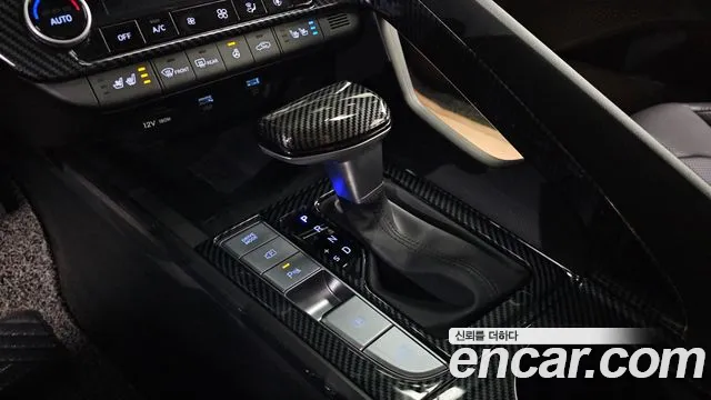 Hyundai Elantra 2022 thumb 2
