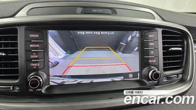 Kia Sorento 2017 thumb 10