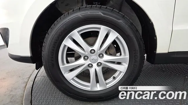 Hyundai Санта Фе 2011 thumb 8