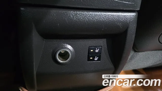Hyundai Санта Фе 2011 thumb 10