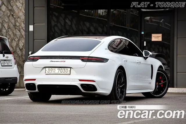 Porsche Panamera 2019 thumb 10