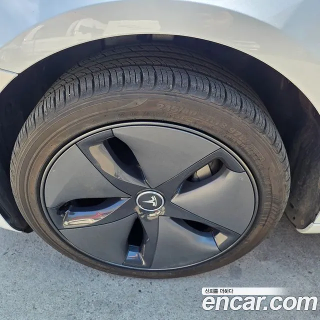 Tesla Model 3 2022 thumb 6