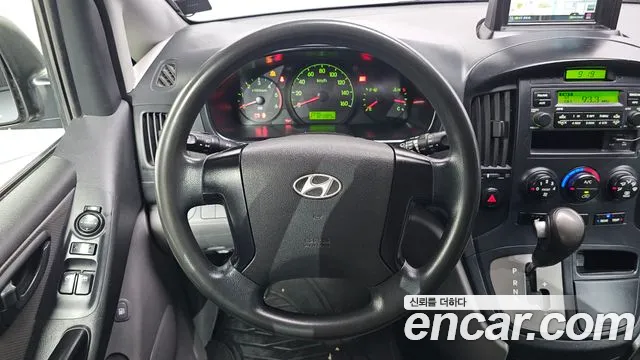 Hyundai Staria 2015 thumb 6