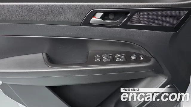 KGM Rexton 2020 thumb 7