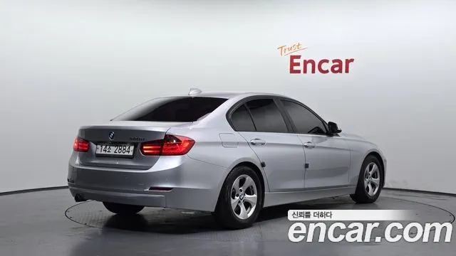 BMW 3 серии 2015 thumb 5