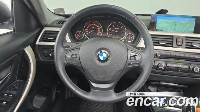 BMW 3 серии 2015 thumb 11