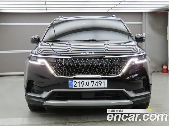Kia Carnival 2023 thumb 5