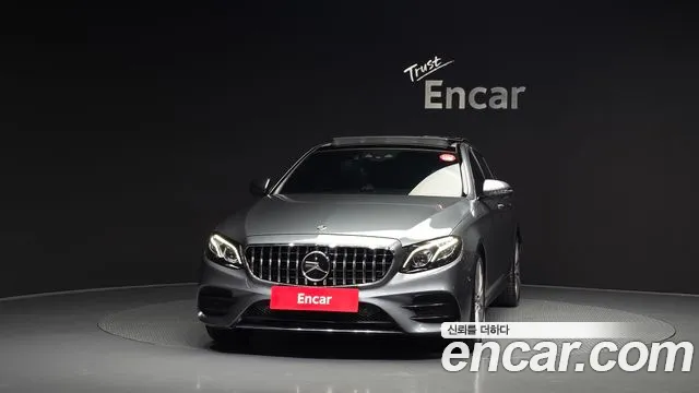 Mercedes-Benz E-Class 2019 thumb 4
