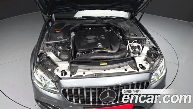 Mercedes-Benz E-Class 2019 thumb 10