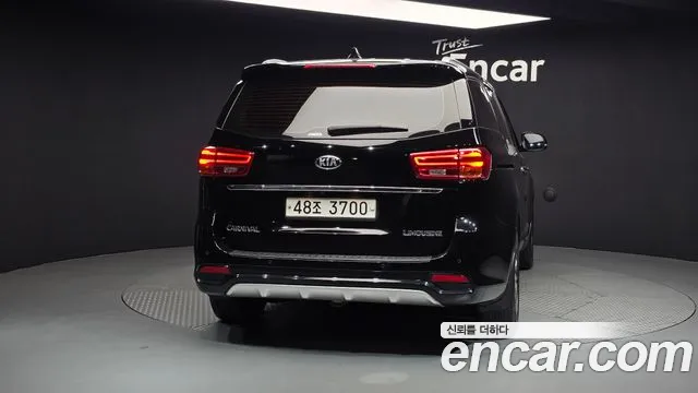 Kia Carnival 2019 thumb 8