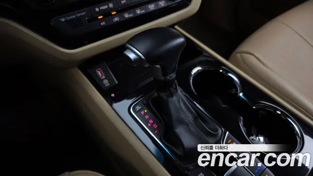 Kia Carnival 2019 thumb 12