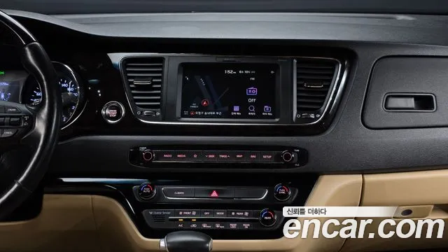 Kia Carnival 2019 thumb 4