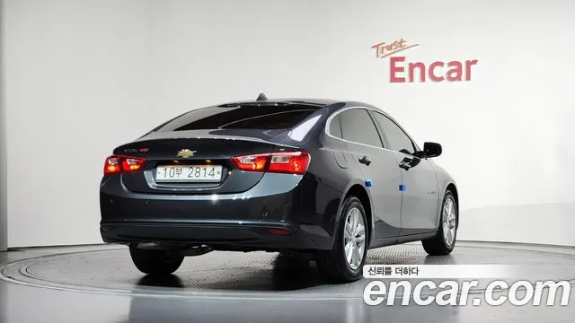 Chevrolet Malibu 2018 thumb 2