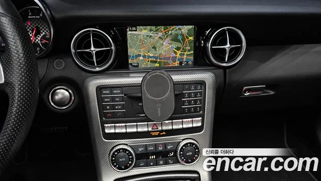 Mercedes-Benz SLC-Класс 2017 thumb 10