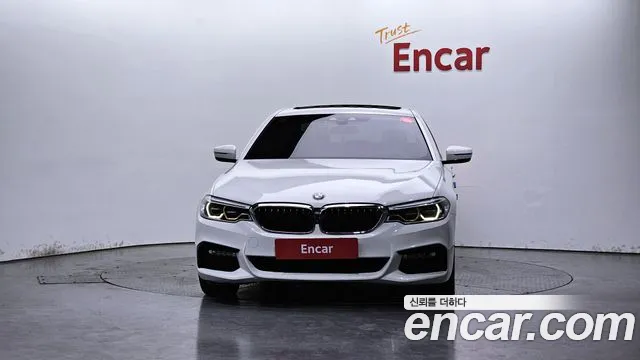 BMW 5 серии 2017 thumb 4