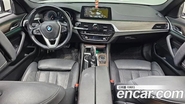 BMW 5 серии 2017 thumb 11
