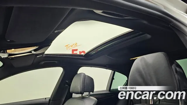 BMW 5 серии 2017 thumb 5