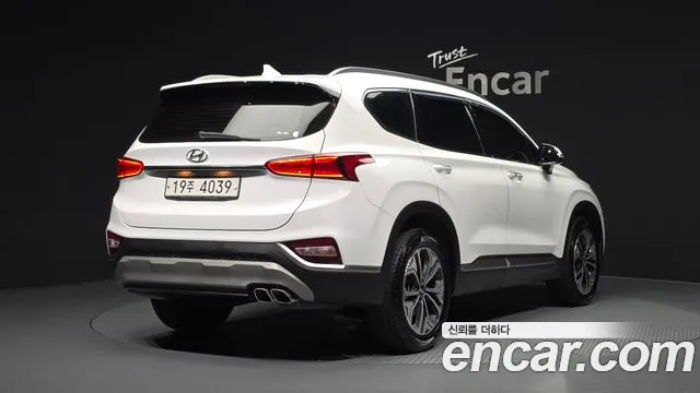 Hyundai Santa Fe 2018 thumb 7
