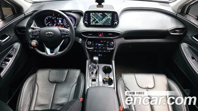 Hyundai Santa Fe 2018 thumb 5