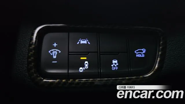 Hyundai Santa Fe 2018 thumb 4