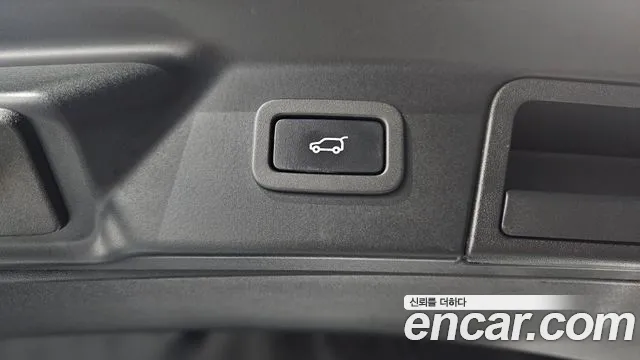 Land Rover Range Rover Velar 2018 thumb 5