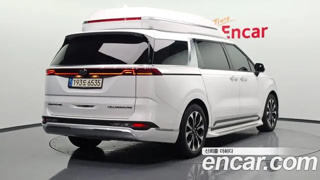 Kia Carnival 2021 thumb 7