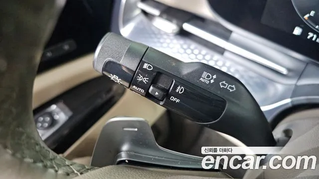 Kia Carnival 2021 thumb 4