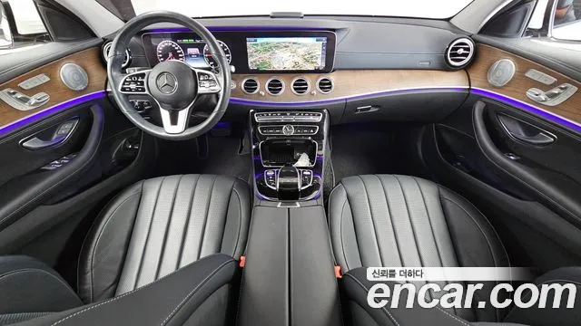Mercedes-Benz E-Class 2019 thumb 5