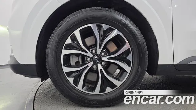 Kia Carnival 2021 thumb 8