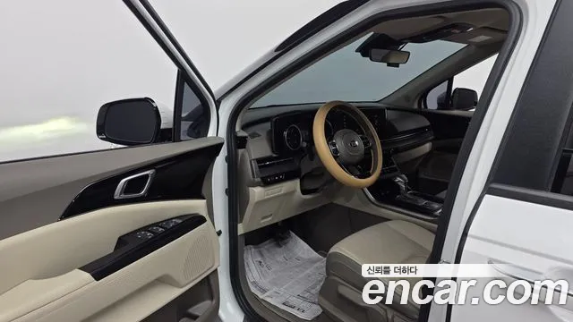 Kia Carnival 2021 thumb 6