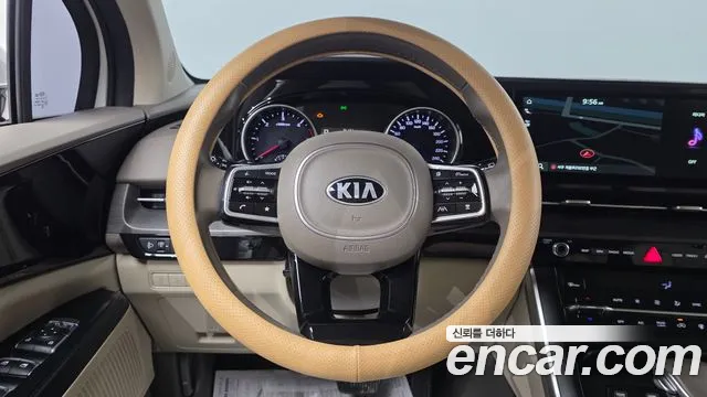 Kia Carnival 2021 thumb 10