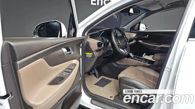 Hyundai Santa Fe 2019 thumb 2