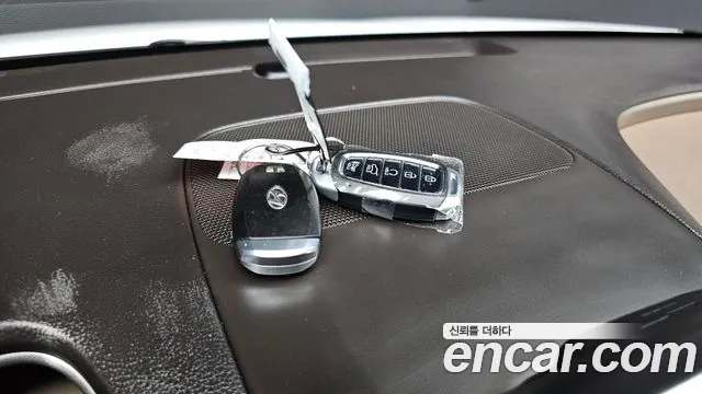Hyundai Santa Fe 2019 thumb 8