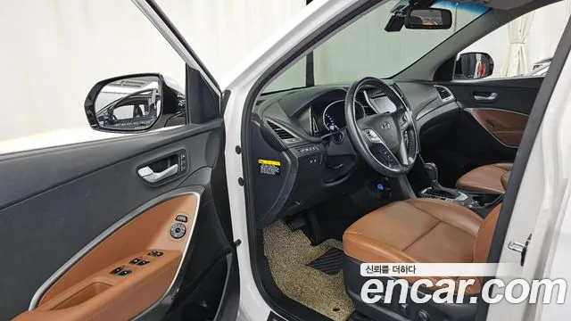Hyundai Santafe 2015 thumb 4