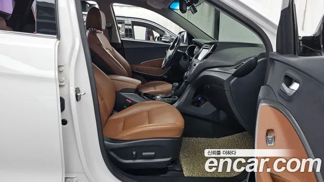Hyundai Santafe 2015 thumb 10