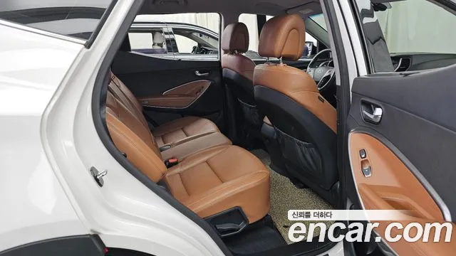 Hyundai Santafe 2015 thumb 6