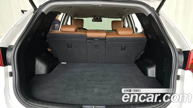 Hyundai Santafe 2015 thumb 8
