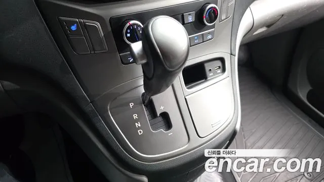 Hyundai Staria 2019 thumb 2