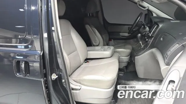 Hyundai Staria 2019 thumb 7