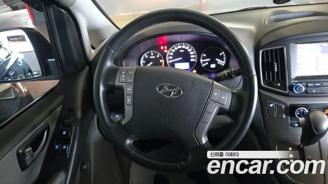 Hyundai Staria 2019 thumb 11