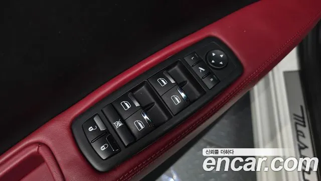 Maserati Ghibli 2015 thumb 12