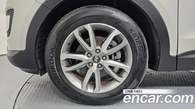 Hyundai Санта Фе 2013 thumb 4